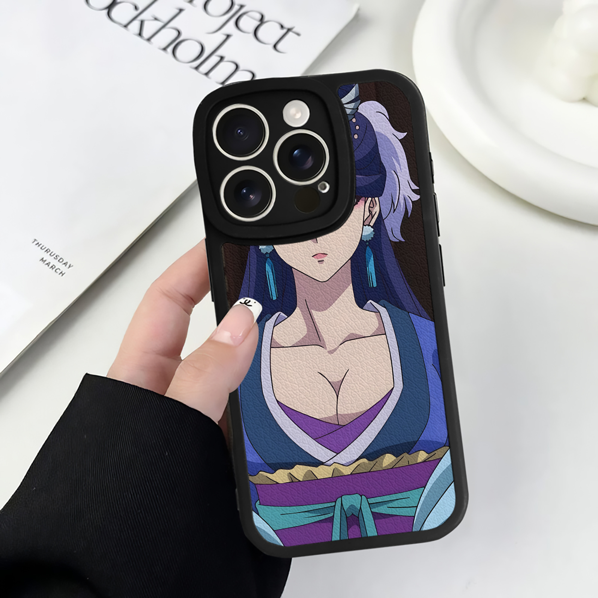 薬屋のひとりごと The Apothecary Diaries 【iPhone 16シリーズ対応】シリコンスマホケース（レザー調） 材質：シリコン